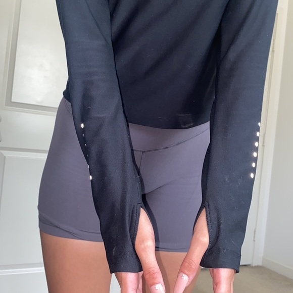 NIKE RUNNING LONG SLEEVE - Picture 3 of 6